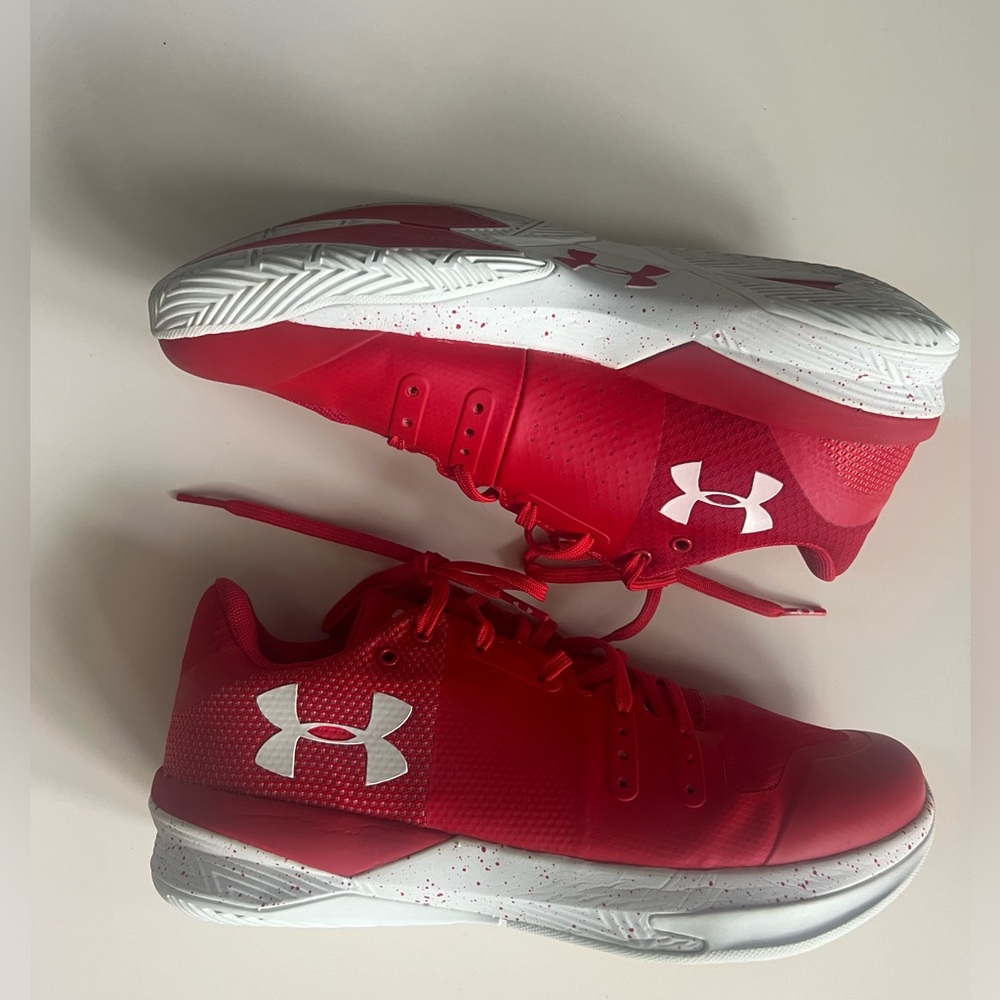 Women’s Athletic Red Under Armour Volleyball Shoes Sizee 8